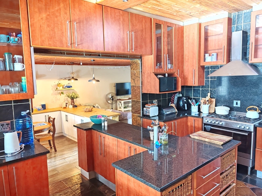 5 Bedroom Property for Sale in Bothasrus Eastern Cape